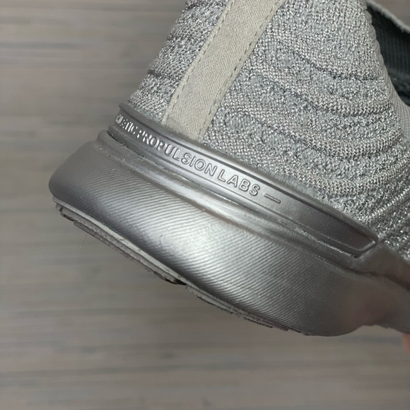 APL Techloom Wave Metallic Silver/Black SOLD OUT 7.5 Worn Once - Picture 9 of 10